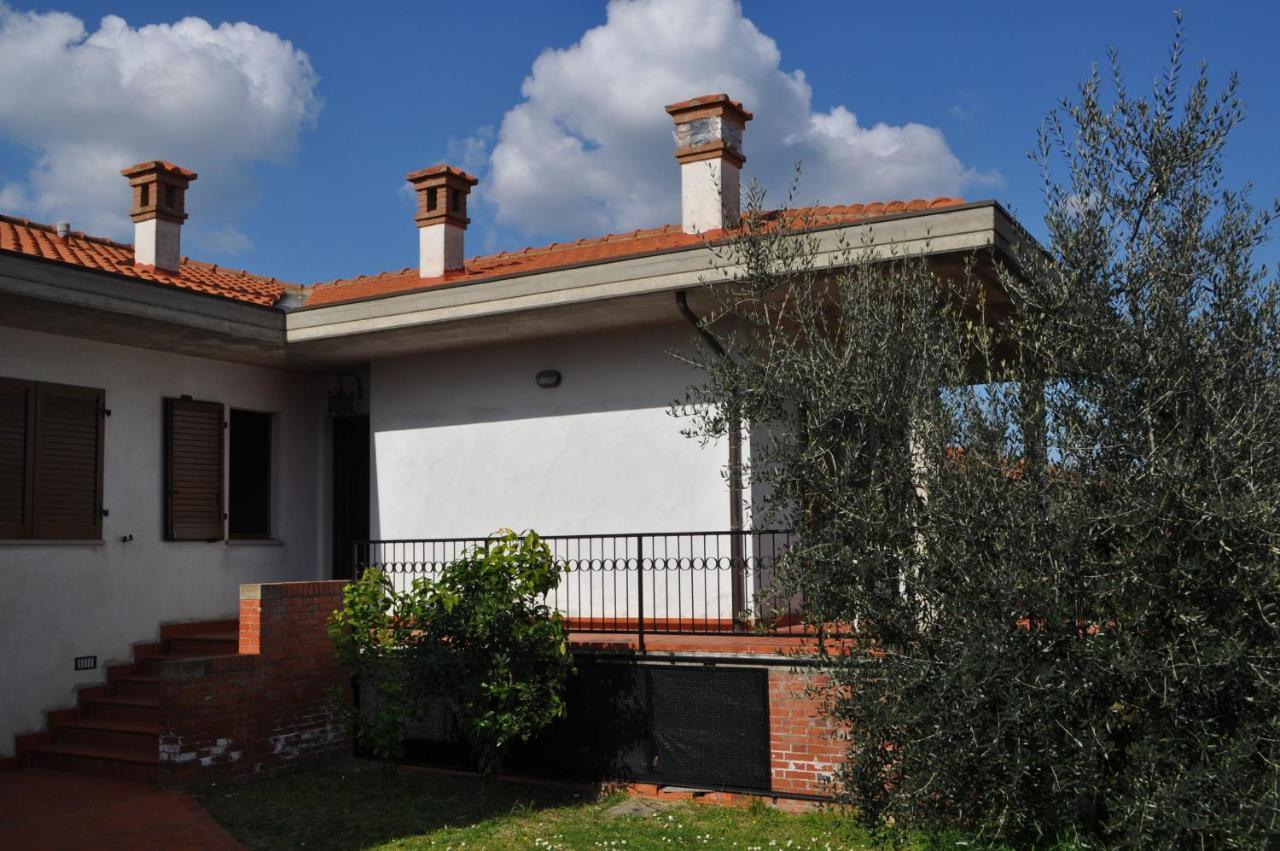 La Casina Del Canneto 佩尔吉内-瓦尔达诺 外观 照片